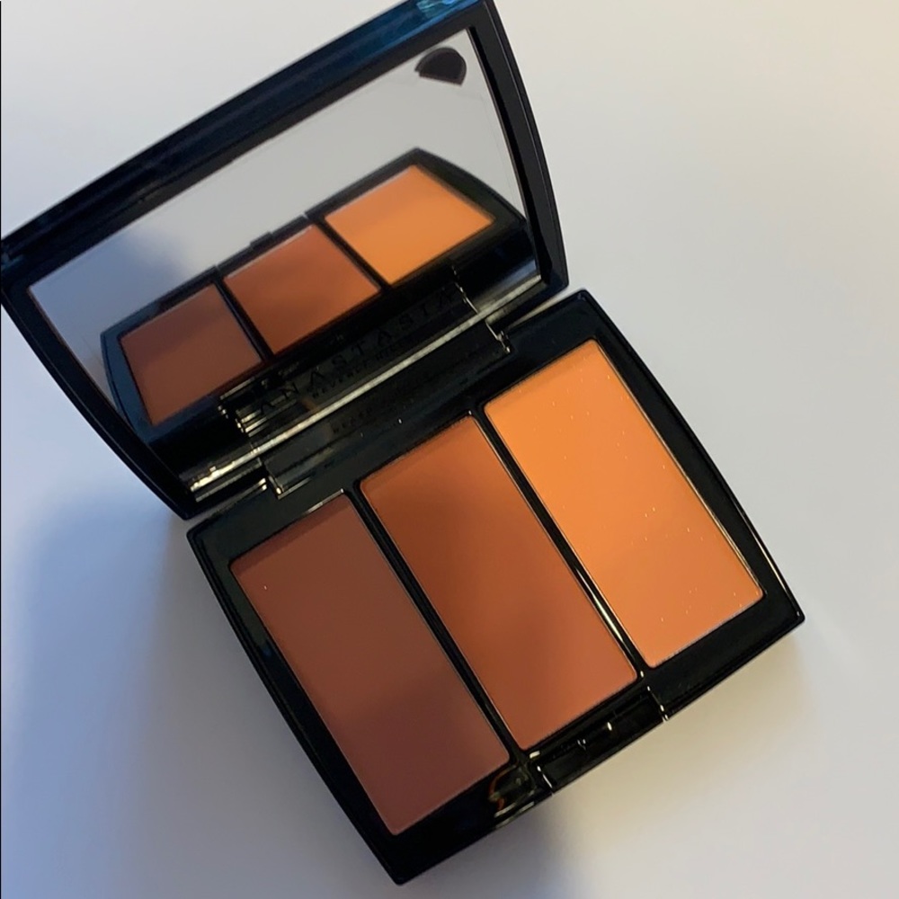 Anastasia Beverly Hills Blush compact
